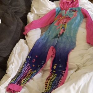 Small for daughter was not able wear it